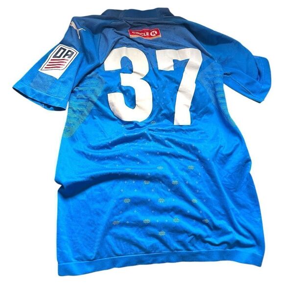 Puma Charlotte Soccer Academy
Blue Jersey, Kids' Size Small - Picture 13 of 17